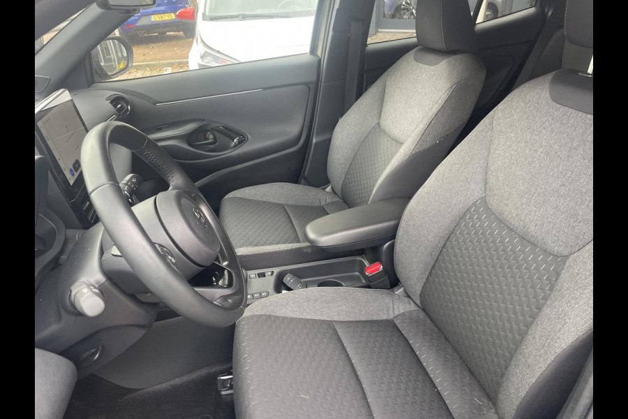 Toyota Yaris Cross 1.5 Hybrid 115 Dynamic | Stuur-/Stoelverwarming | Dodehoek detectie | Parkeersensoren | Navigatie Toyota Yaris Cross 1.5 Hybrid 115 Dynamic | Stuur-/Stoelverwarming | Dodehoek detectie | Parkeersensoren | Navigatie