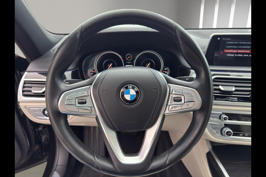 BMW 7 Serie 740e IPerformance | Laser-LED koplampen | Head-Up | Schuif/Kanteldak | Soft-close | 20" Velg | Camera |