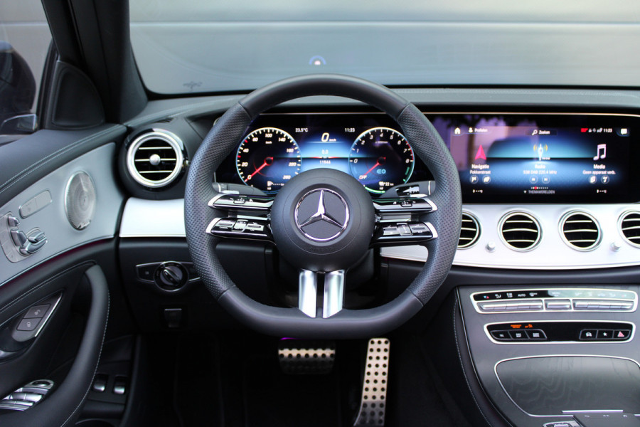 Mercedes-Benz E-Klasse 300 e AMG Line | NAP | BURMESTER | PANO | HUD | MEMORY | 360 | ACC | KEYLESS |
