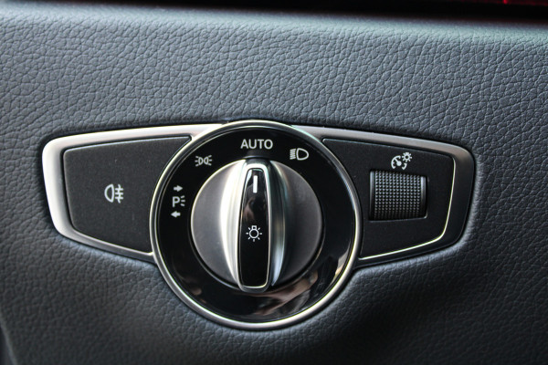 Mercedes-Benz E-Klasse 300 e AMG Line | NAP | BURMESTER | PANO | HUD | MEMORY | 360 | ACC | KEYLESS |