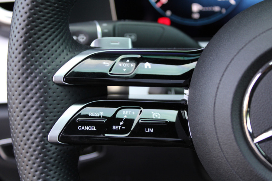 Mercedes-Benz E-Klasse 300 e AMG Line | NAP | BURMESTER | PANO | HUD | MEMORY | 360 | ACC | KEYLESS |