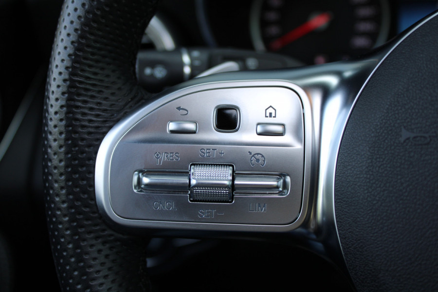 Mercedes-Benz GLC 300de 4MATIC Business Solution AMG | BTW! | PANO | BURMESTER | SFEER | DODEHOEK | ELEK.TREKHAAK |