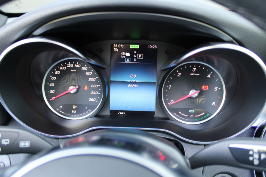 Mercedes-Benz GLC 300de 4MATIC Business Solution AMG | BTW! | PANO | BURMESTER | SFEER | DODEHOEK | ELEK.TREKHAAK |