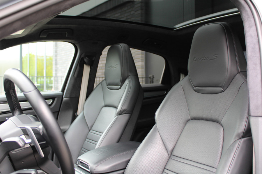 Porsche Cayenne Coupé 4.0 Turbo S E-Hybrid | HUD | VENTILATIE | SOFT-CLOSE | 360 | MEMORY | BOSE | KEYLESS | PDCC | Porsche Cayenne Coupé 4.0 Turbo S E-Hybrid | HUD | VENTILATIE | SOFT-CLOSE | 360 | MEMORY | BOSE | KEYLESS | PDCC |