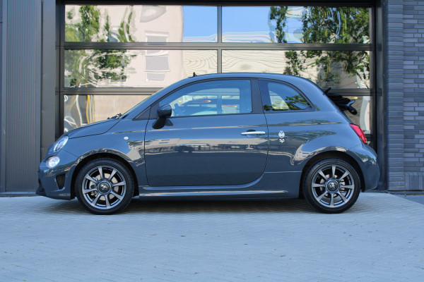 Abarth 500 1.4 T-Jet Abarth 595 70th Anniversary | NIEUWSTAAT! | UNIEK | SENSOREN ACHTER | DEALER ONDERHOUDEN |
