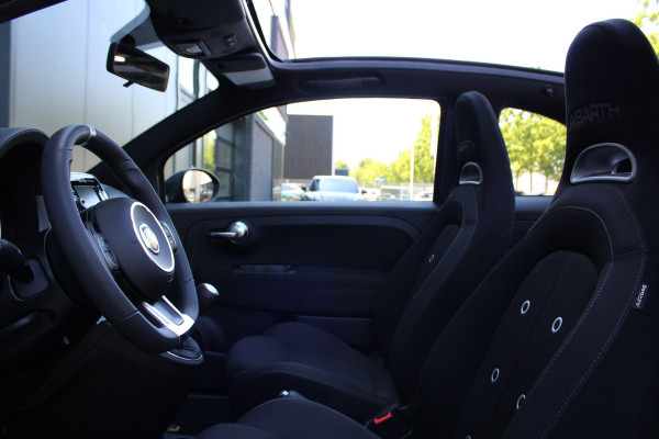 Abarth 500 1.4 T-Jet Abarth 595 70th Anniversary | NIEUWSTAAT! | UNIEK | SENSOREN ACHTER | DEALER ONDERHOUDEN |
