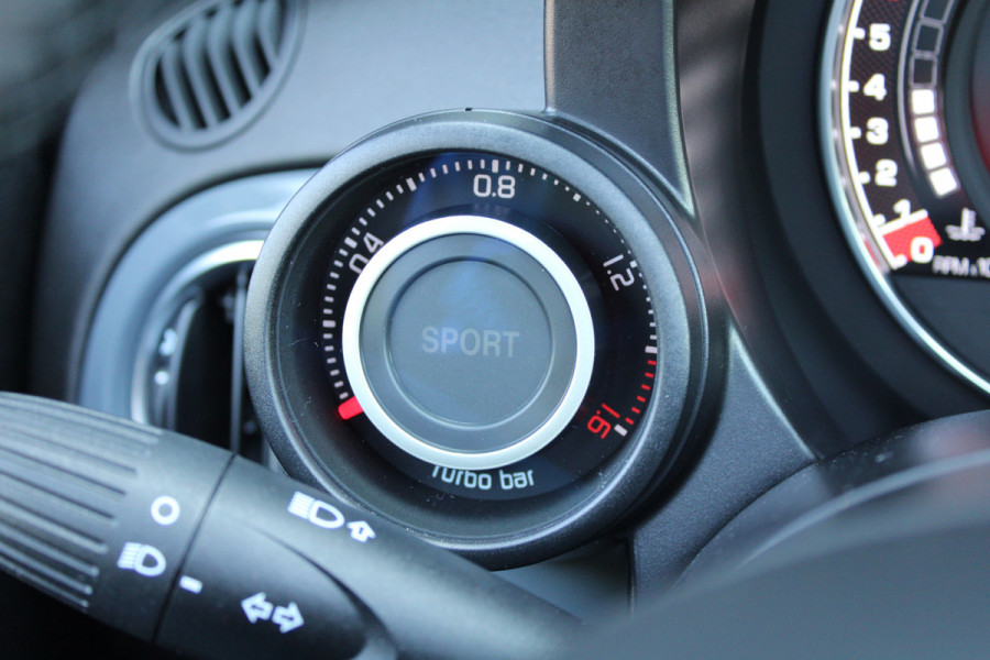 Abarth 500 1.4 T-Jet Abarth 595 70th Anniversary | NIEUWSTAAT! | UNIEK | SENSOREN ACHTER | DEALER ONDERHOUDEN |