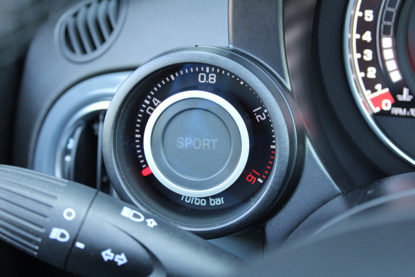 Abarth 500 1.4 T-Jet Abarth 595 70th Anniversary | NIEUWSTAAT! | UNIEK | SENSOREN ACHTER | DEALER ONDERHOUDEN |