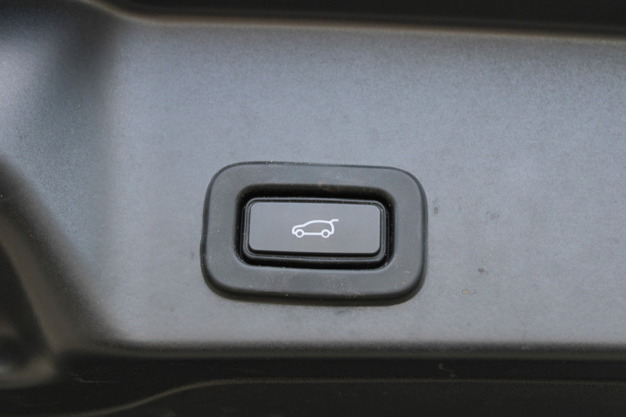 Land Rover Range Rover Evoque 2.0 D180 AWD R-Dynamic S | BTW | PANORAMADAK | KEYLESS | DODE HOEK | CAMERA | DEALER ONDH |