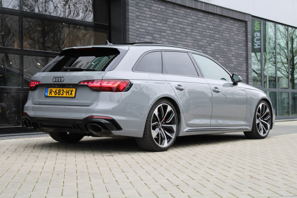 Audi RS4 Avant 2.9 TFSI RS 4 quattro | BTW | KERAMISCH | HUD | MASSAGE | RS-ZETELS | 360 | B&O | PANO | Audi RS4 Avant 2.9 TFSI RS 4 quattro | BTW | KERAMISCH | HUD | MASSAGE | RS-ZETELS | 360 | B&O | PANO |