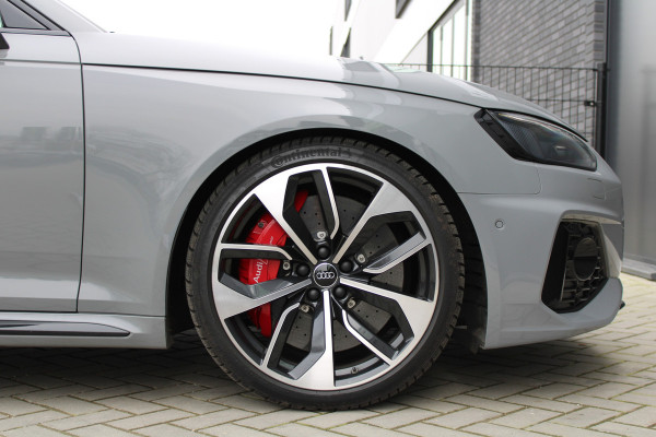 Audi RS4 Avant 2.9 TFSI RS 4 quattro | BTW | KERAMISCH | HUD | MASSAGE | RS-ZETELS | 360 | B&O | PANO | Audi RS4 Avant 2.9 TFSI RS 4 quattro | BTW | KERAMISCH | HUD | MASSAGE | RS-ZETELS | 360 | B&O | PANO |