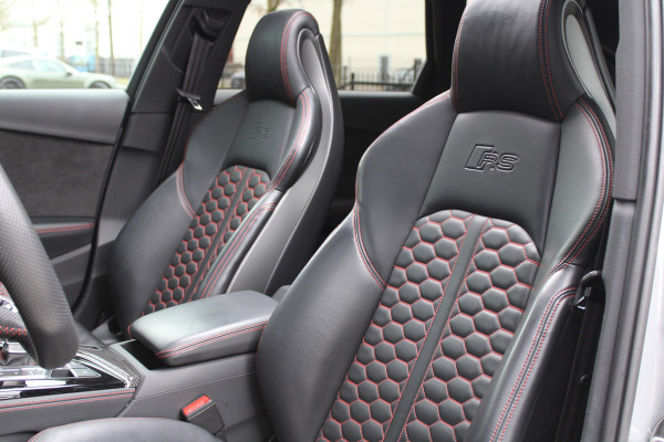 Audi RS4 Avant 2.9 TFSI RS 4 quattro | BTW | KERAMISCH | HUD | MASSAGE | RS-ZETELS | 360 | B&O | PANO | Audi RS4 Avant 2.9 TFSI RS 4 quattro | BTW | KERAMISCH | HUD | MASSAGE | RS-ZETELS | 360 | B&O | PANO |