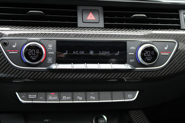 Audi RS4 Avant 2.9 TFSI RS 4 quattro | BTW | KERAMISCH | HUD | MASSAGE | RS-ZETELS | 360 | B&O | PANO | Audi RS4 Avant 2.9 TFSI RS 4 quattro | BTW | KERAMISCH | HUD | MASSAGE | RS-ZETELS | 360 | B&O | PANO |