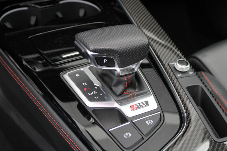 Audi RS4 Avant 2.9 TFSI RS 4 quattro | BTW | KERAMISCH | HUD | MASSAGE | RS-ZETELS | 360 | B&O | PANO | Audi RS4 Avant 2.9 TFSI RS 4 quattro | BTW | KERAMISCH | HUD | MASSAGE | RS-ZETELS | 360 | B&O | PANO |