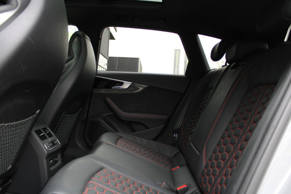 Audi RS4 Avant 2.9 TFSI RS 4 quattro | BTW | KERAMISCH | HUD | MASSAGE | RS-ZETELS | 360 | B&O | PANO | Audi RS4 Avant 2.9 TFSI RS 4 quattro | BTW | KERAMISCH | HUD | MASSAGE | RS-ZETELS | 360 | B&O | PANO |