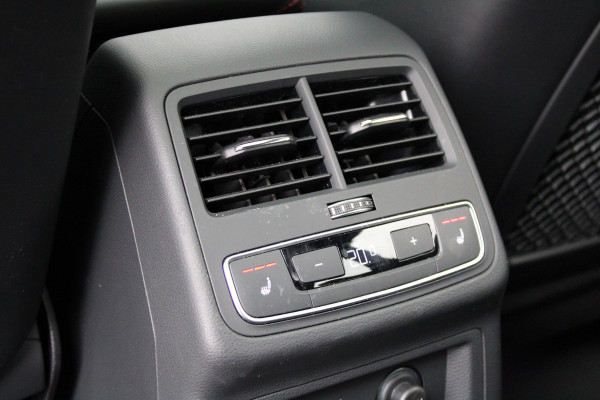 Audi RS4 Avant 2.9 TFSI RS 4 quattro | BTW | KERAMISCH | HUD | MASSAGE | RS-ZETELS | 360 | B&O | PANO | Audi RS4 Avant 2.9 TFSI RS 4 quattro | BTW | KERAMISCH | HUD | MASSAGE | RS-ZETELS | 360 | B&O | PANO |