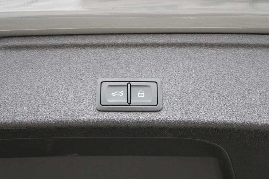 Audi RS4 Avant 2.9 TFSI RS 4 quattro | BTW | KERAMISCH | HUD | MASSAGE | RS-ZETELS | 360 | B&O | PANO | Audi RS4 Avant 2.9 TFSI RS 4 quattro | BTW | KERAMISCH | HUD | MASSAGE | RS-ZETELS | 360 | B&O | PANO |