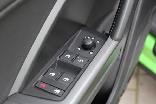 Audi Q3 Sportback 45 TFSI e S Edition | BTW | S-LINE | PANO | CAMERA | SONOS | STOELVERWARMING |