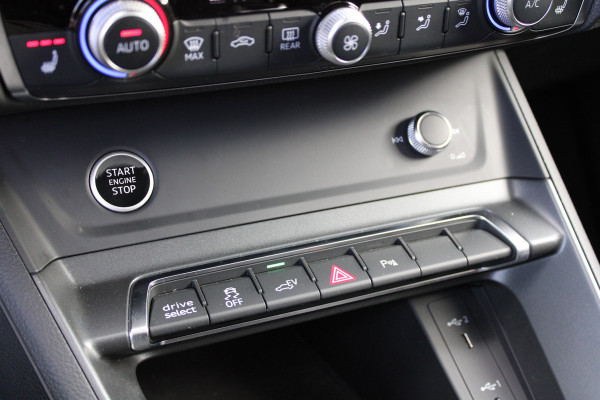 Audi Q3 Sportback 45 TFSI e S Edition | BTW | S-LINE | PANO | CAMERA | SONOS | STOELVERWARMING |