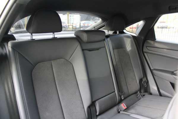 Audi Q3 Sportback 45 TFSI e S Edition | BTW | S-LINE | PANO | CAMERA | SONOS | STOELVERWARMING |