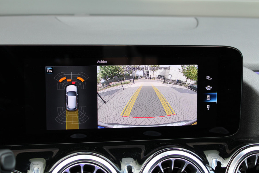 Mercedes-Benz GLA 250 e Business Solution AMG Limited | NAP! | BTW | PANO | MAGNO | ACC | SFEER | ELEK TREKHAAK | DODE HOEK |
