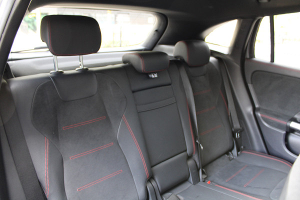 Mercedes-Benz GLA 250 e Business Solution AMG Limited | NAP! | BTW | PANO | MAGNO | ACC | SFEER | ELEK TREKHAAK | DODE HOEK |