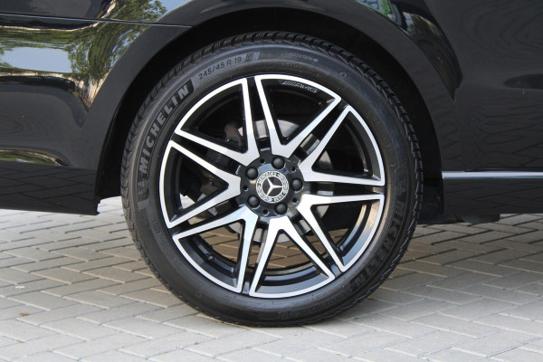 Mercedes-Benz V-Klasse 300d Extra Lang DC Avantgarde Edition | EX BTW | 4-MATIC | VOL! | AMG | BURMESTER | KOELKAST | MEMORY | STOELKOELING | ACC | TREKHAAK | SNOEK |
