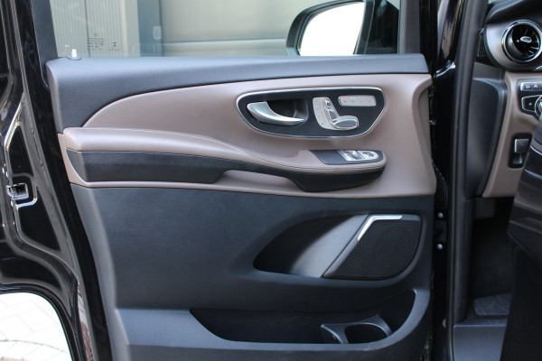 Mercedes-Benz V-Klasse 300d Extra Lang DC Avantgarde Edition | EX BTW | 4-MATIC | VOL! | AMG | BURMESTER | KOELKAST | MEMORY | STOELKOELING | ACC | TREKHAAK | SNOEK |