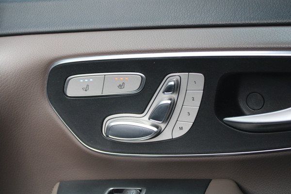 Mercedes-Benz V-Klasse 300d Extra Lang DC Avantgarde Edition | EX BTW | 4-MATIC | VOL! | AMG | BURMESTER | KOELKAST | MEMORY | STOELKOELING | ACC | TREKHAAK | SNOEK |