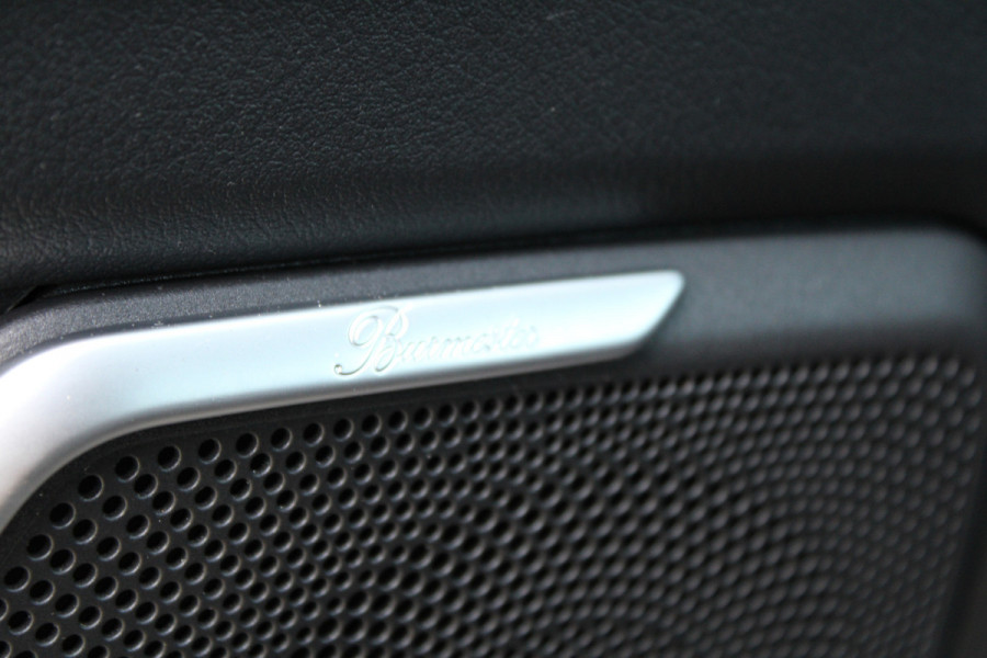 Mercedes-Benz V-Klasse 300d Extra Lang DC Avantgarde Edition | EX BTW | 4-MATIC | VOL! | AMG | BURMESTER | KOELKAST | MEMORY | STOELKOELING | ACC | TREKHAAK | SNOEK |