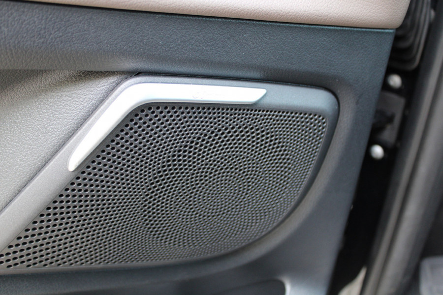 Mercedes-Benz V-Klasse 300d Extra Lang DC Avantgarde Edition | EX BTW | 4-MATIC | VOL! | AMG | BURMESTER | KOELKAST | MEMORY | STOELKOELING | ACC | TREKHAAK | SNOEK |