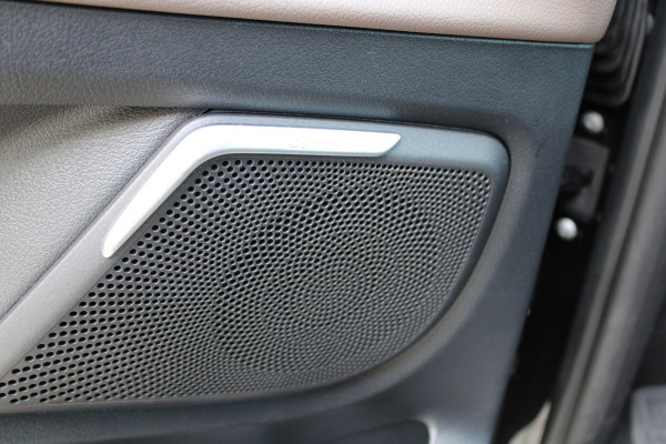 Mercedes-Benz V-Klasse 300d Extra Lang DC Avantgarde Edition | EX BTW | 4-MATIC | VOL! | AMG | BURMESTER | KOELKAST | MEMORY | STOELKOELING | ACC | TREKHAAK | SNOEK |