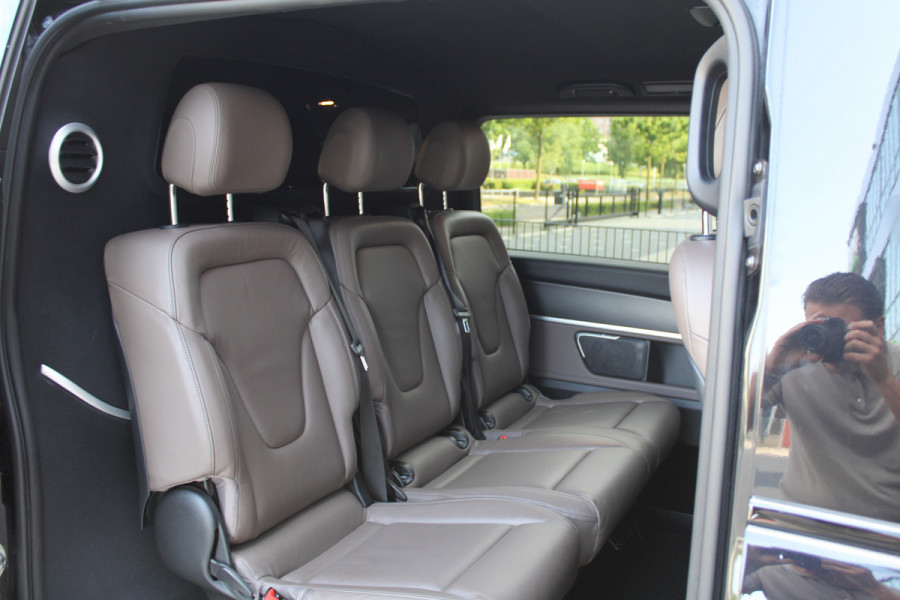Mercedes-Benz V-Klasse 300d Extra Lang DC Avantgarde Edition | EX BTW | 4-MATIC | VOL! | AMG | BURMESTER | KOELKAST | MEMORY | STOELKOELING | ACC | TREKHAAK | SNOEK |