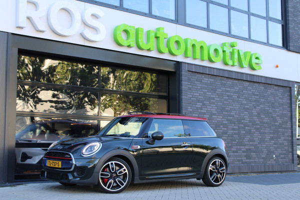 MINI Mini 2.0 John Cooper Works | NAP! | 1E EIG | PANO | H/K | HUD | CAMERA | STOELVERWARMING |