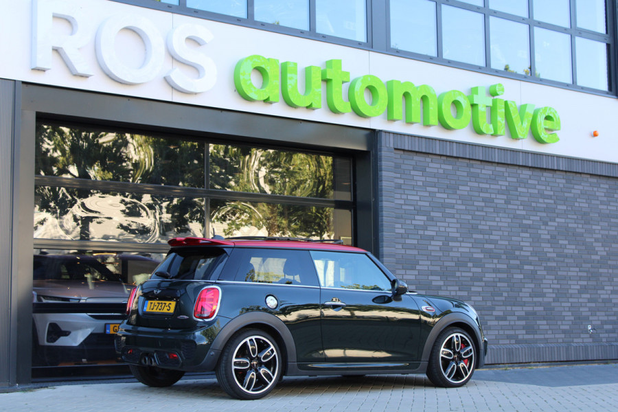 MINI Mini 2.0 John Cooper Works | NAP! | 1E EIG | PANO | H/K | HUD | CAMERA | STOELVERWARMING |