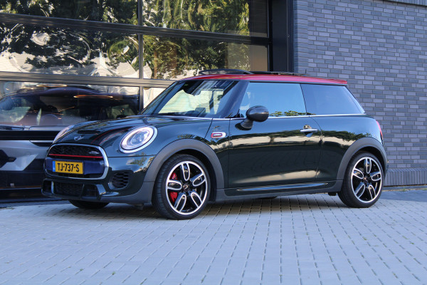 MINI Mini 2.0 John Cooper Works | NAP! | 1E EIG | PANO | H/K | HUD | CAMERA | STOELVERWARMING |