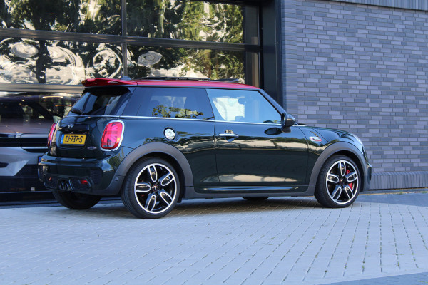 MINI Mini 2.0 John Cooper Works | NAP! | 1E EIG | PANO | H/K | HUD | CAMERA | STOELVERWARMING |