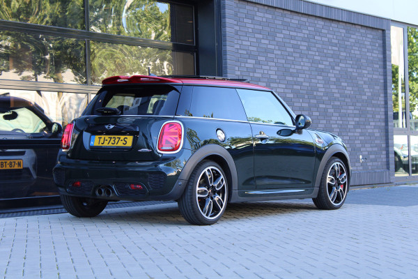 MINI Mini 2.0 John Cooper Works | NAP! | 1E EIG | PANO | H/K | HUD | CAMERA | STOELVERWARMING |