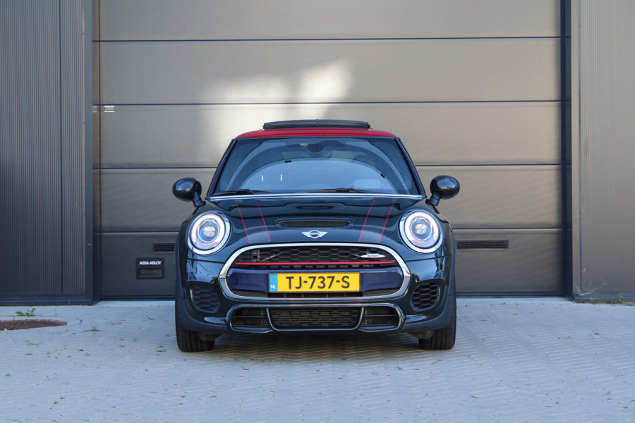 MINI Mini 2.0 John Cooper Works | NAP! | 1E EIG | PANO | H/K | HUD | CAMERA | STOELVERWARMING |