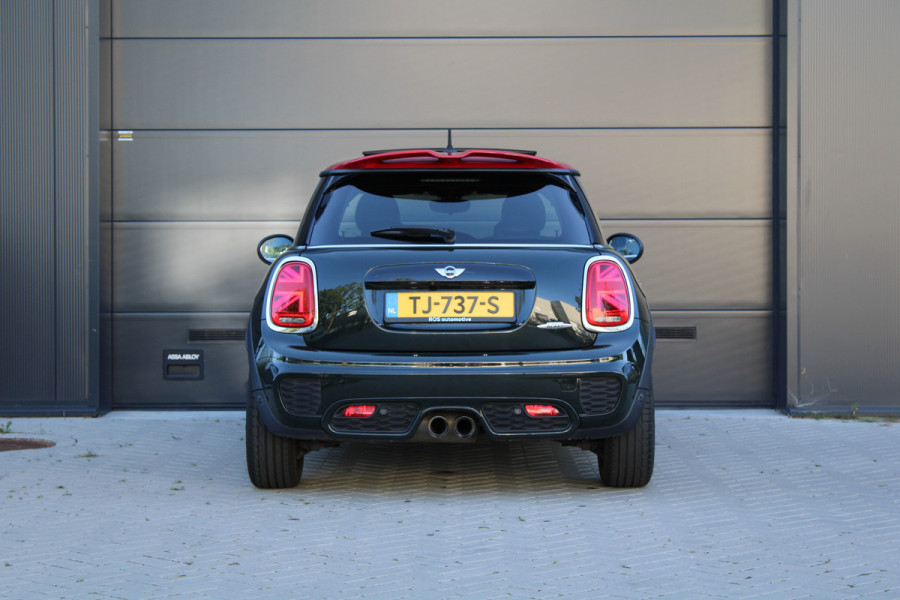 MINI Mini 2.0 John Cooper Works | NAP! | 1E EIG | PANO | H/K | HUD | CAMERA | STOELVERWARMING |