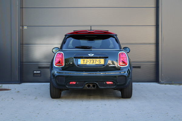 MINI Mini 2.0 John Cooper Works | NAP! | 1E EIG | PANO | H/K | HUD | CAMERA | STOELVERWARMING |