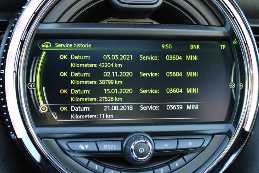 MINI Mini 2.0 John Cooper Works | NAP! | 1E EIG | PANO | H/K | HUD | CAMERA | STOELVERWARMING |