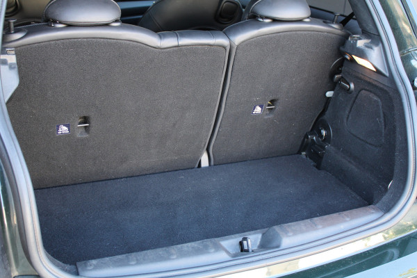 MINI Mini 2.0 John Cooper Works | NAP! | 1E EIG | PANO | H/K | HUD | CAMERA | STOELVERWARMING |