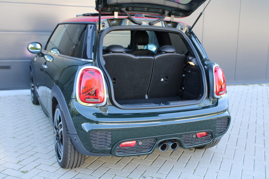 MINI Mini 2.0 John Cooper Works | NAP! | 1E EIG | PANO | H/K | HUD | CAMERA | STOELVERWARMING |