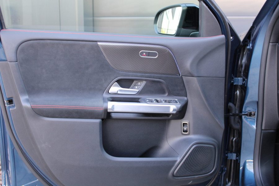 Mercedes-Benz Glb 180 AMG Line | BTW | CAMERA | CRUISE | SFEER |