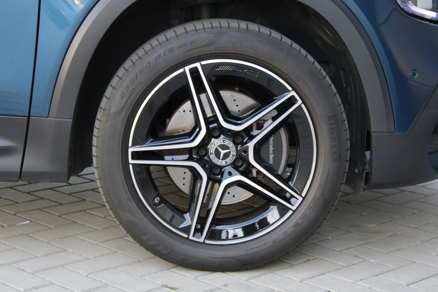 Mercedes-Benz Glb 180 AMG Line | BTW | CAMERA | CRUISE | SFEER |