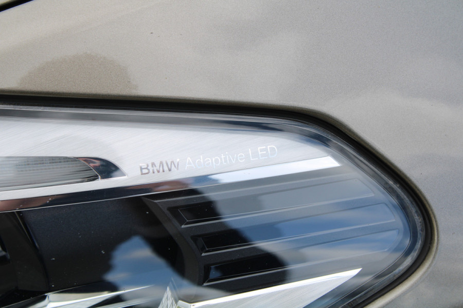 BMW 5 Serie 530e iPerformance High Executive | DEALER ONDR | 360 | HUD | DODE HOEK | SFEERVERLICHTING |