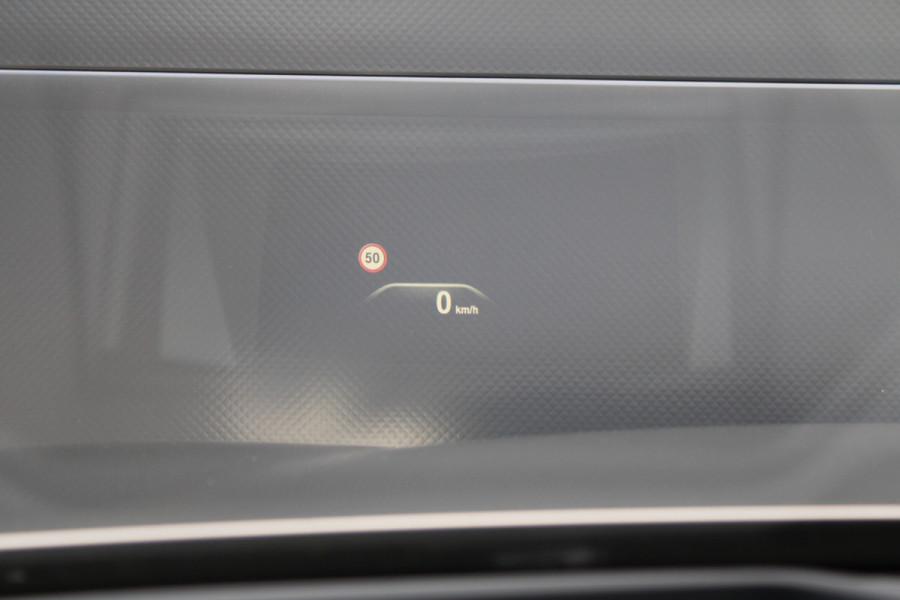 BMW 5 Serie 530e iPerformance High Executive | DEALER ONDR | 360 | HUD | DODE HOEK | SFEERVERLICHTING |