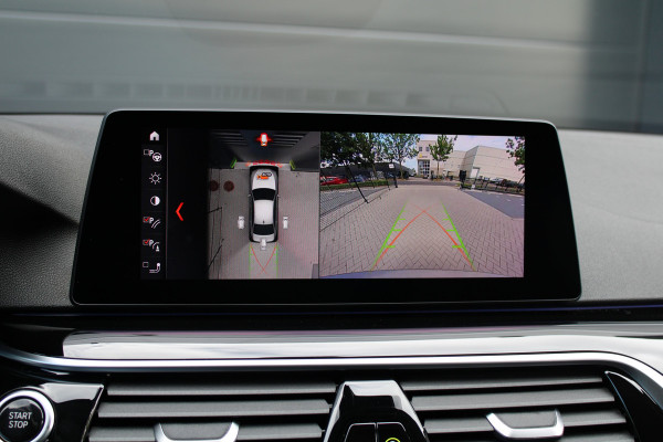BMW 5 Serie 530e iPerformance High Executive | DEALER ONDR | 360 | HUD | DODE HOEK | SFEERVERLICHTING |