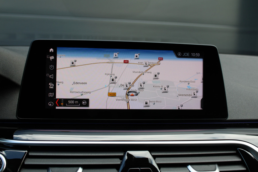 BMW 5 Serie 530e iPerformance High Executive | DEALER ONDR | 360 | HUD | DODE HOEK | SFEERVERLICHTING |